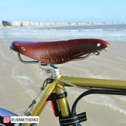 Selle Vélo Cuir Brooks B17 Carved Brun Pour Homme -siège de vélo Grand Magasin brooks selle lhommetendance